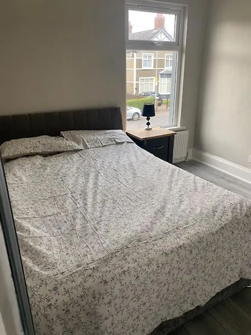 Fully Refurbished House Belfast Villa