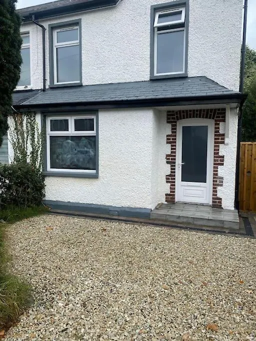 Holiday home Fully Refurbished House Belfast Villa United Kingdom